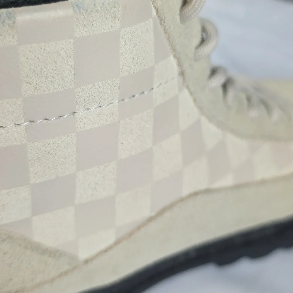 Vans Ultra Cush‎ MTE Cold Weather Sneakers HighTops Tan Suede Checkered Sz 4.5